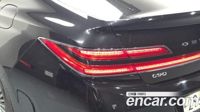 Genesis G90 2019 — photo 9