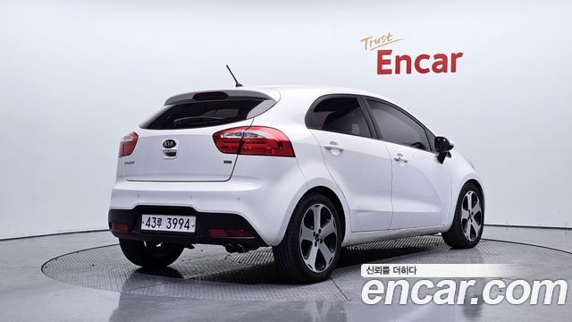 Kia pride 2012 — photo 2
