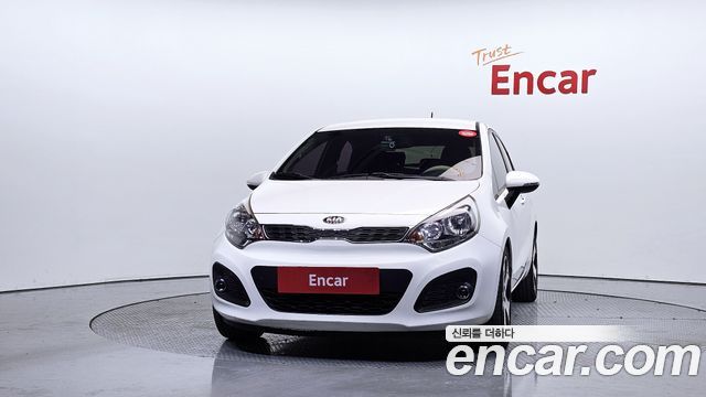 Kia pride 2012 — photo 3