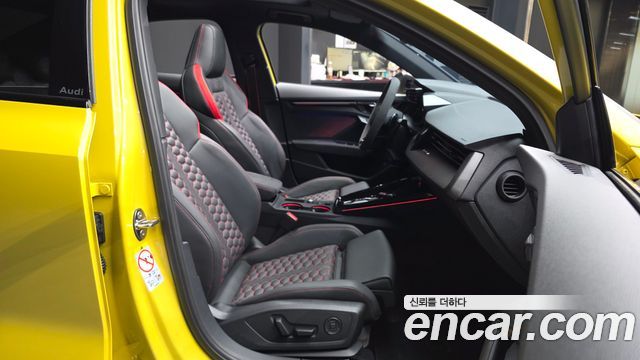 Audi RS3 2025 — photo 17