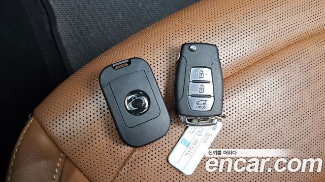 KG Mobility Torres 2023 — photo 27