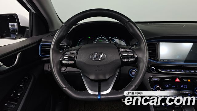 Hyundai Ioniq 2016 — photo 19