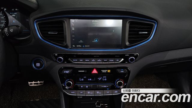 Hyundai Ioniq 2016 — photo 20