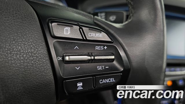 Hyundai Ioniq 2016 — photo 22
