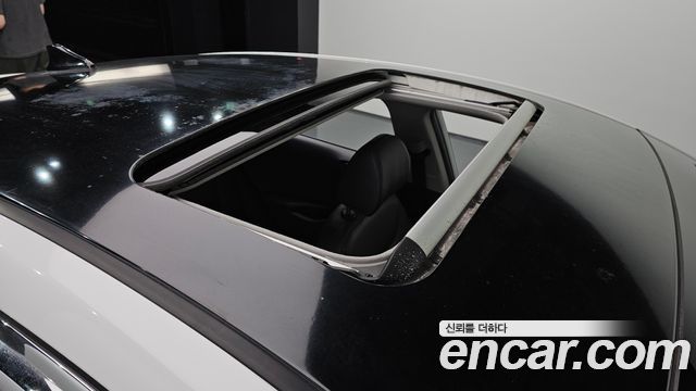 Hyundai Ioniq 2016 — photo 23