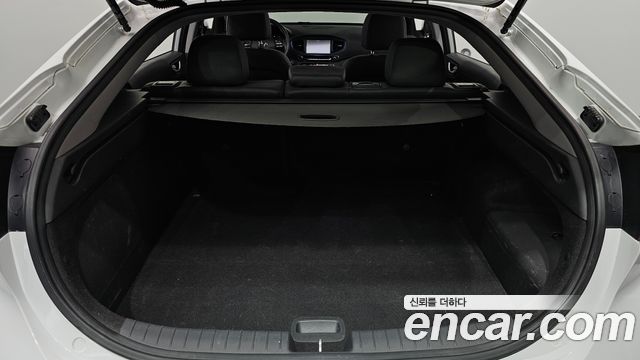 Hyundai Ioniq 2016 — photo 26