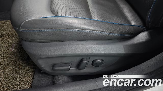 Hyundai Ioniq 2016 — photo 30