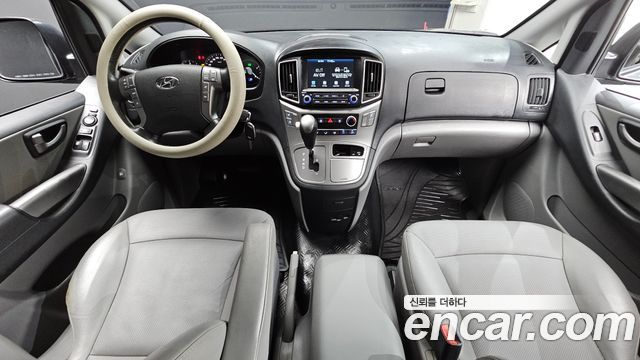 Hyundai Starex 2021 — photo 10