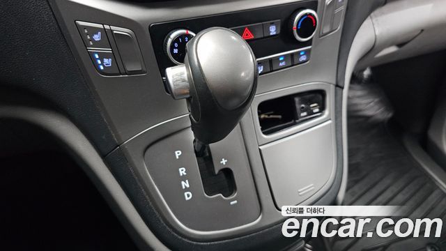 Hyundai Starex 2021 — photo 12