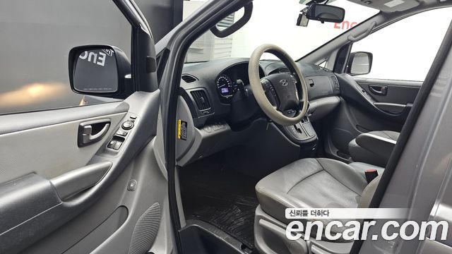 Hyundai Starex 2021 — photo 13