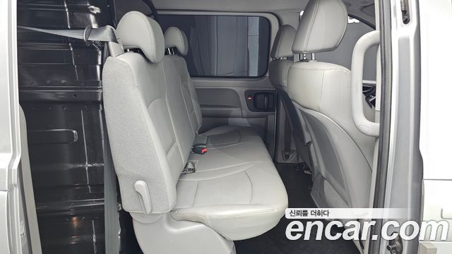 Hyundai Starex 2021 — photo 17