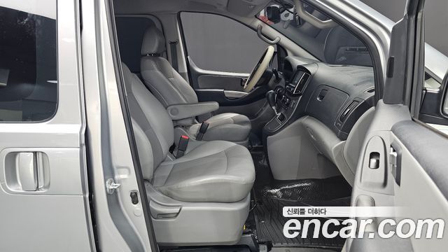 Hyundai Starex 2021 — photo 16