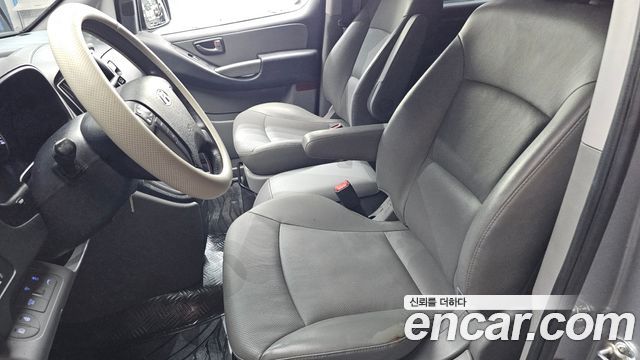 Hyundai Starex 2021 — photo 29