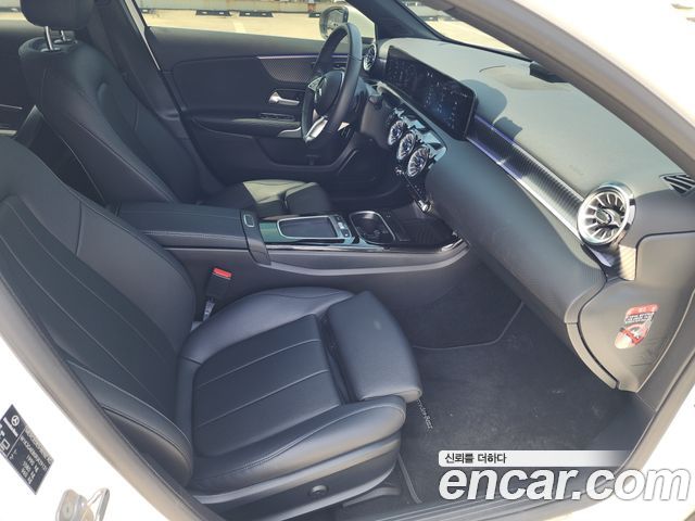 Mercedes-Benz A-Class 2024 — photo 12