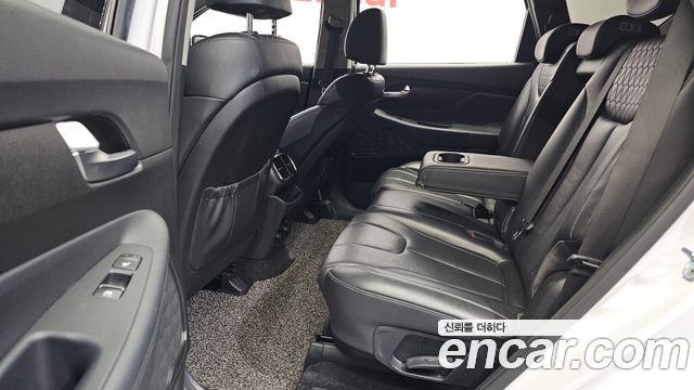 Hyundai Santafe 2019 — photo 18