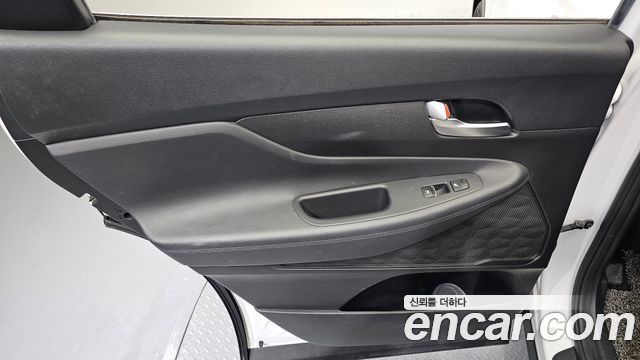 Hyundai Santafe 2019 — photo 15