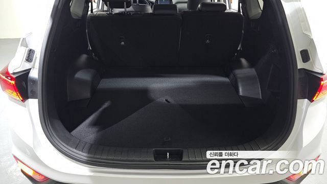 Hyundai Santafe 2019 — photo 31