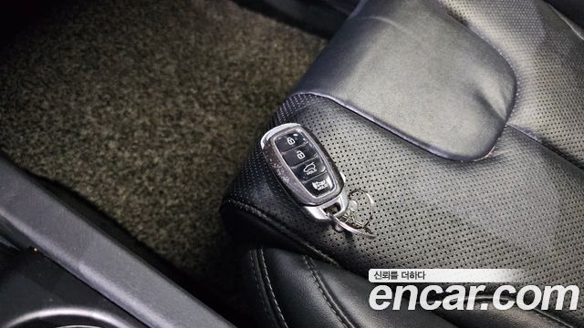 Hyundai Santafe 2019 — photo 33