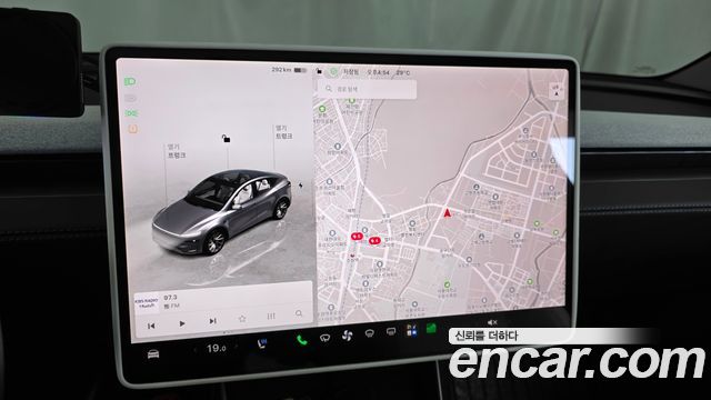 Tesla Model Y 2025 — photo 19