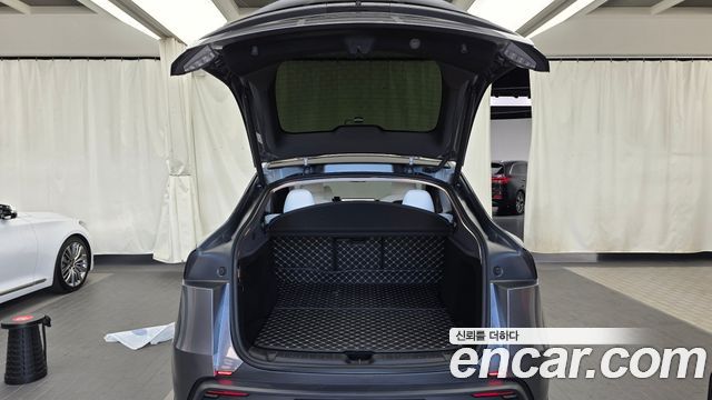 Tesla Model Y 2025 — photo 26