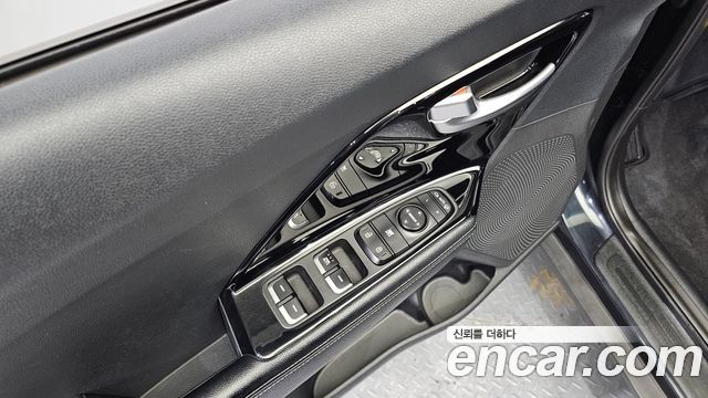 Kia Niro 2017 — photo 13