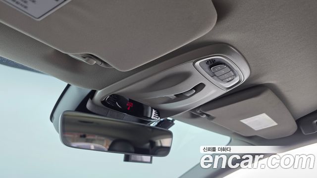 Volvo V40 2018 — photo 30