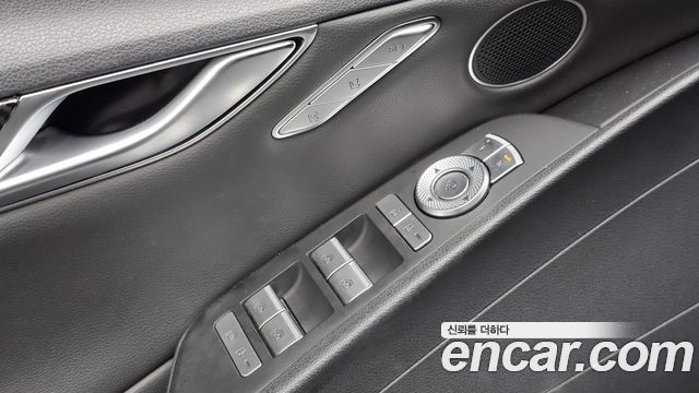 Genesis G80 2021 — photo 28