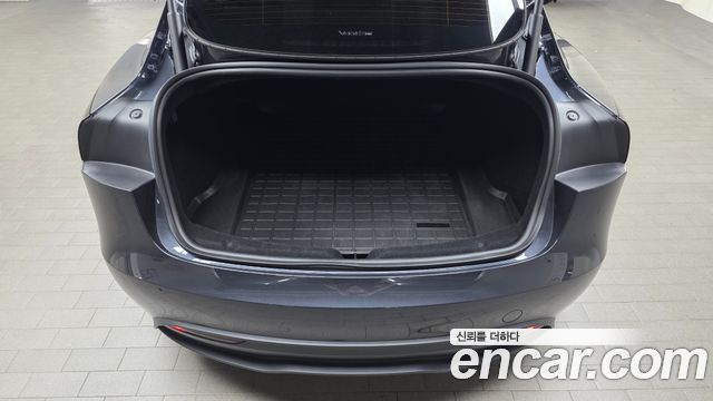 Tesla Model 3 2025 — photo 24