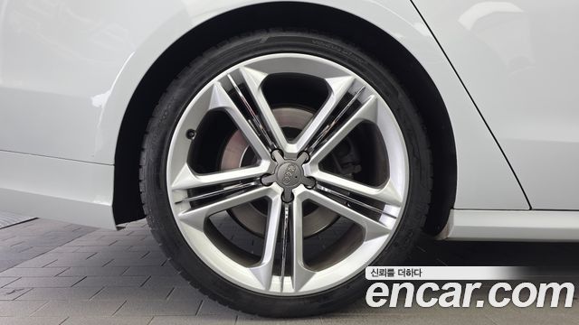 Audi S8 2014 — photo 5