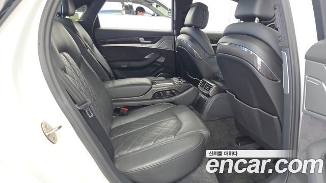 Audi S8 2014 — photo 12