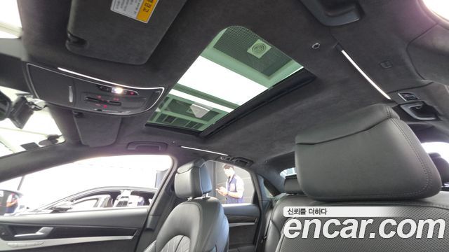 Audi S8 2014 — photo 18