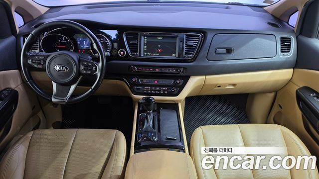 Kia Canival 2016 — photo 7