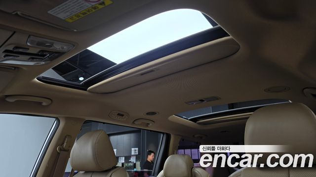 Kia Canival 2016 — photo 17