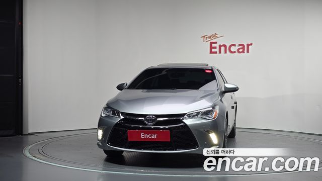 Toyota Camry 2017 — photo 3