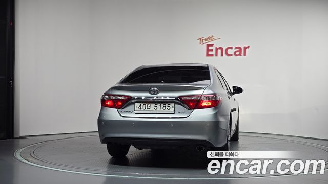 Toyota Camry 2017 — photo 4