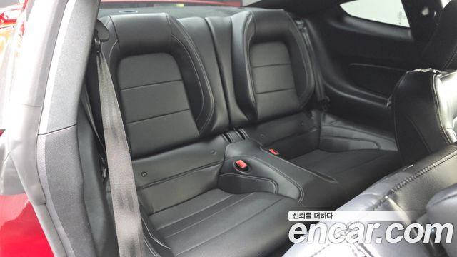Ford Mustang 2019 — photo 18
