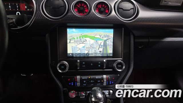 Ford Mustang 2019 — photo 20