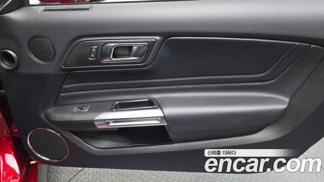 Ford Mustang 2019 — photo 14