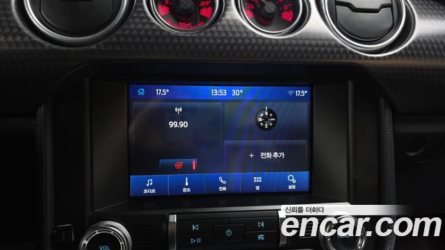 Ford Mustang 2019 — photo 27