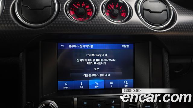 Ford Mustang 2019 — photo 28