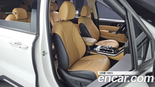 Kia Canival 2021 — photo 18