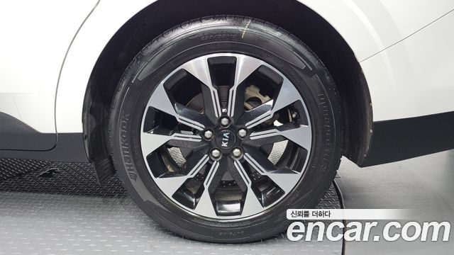 Kia Canival 2021 — photo 7