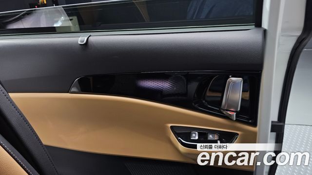 Kia Canival 2021 — photo 15