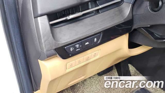Kia Canival 2021 — photo 27