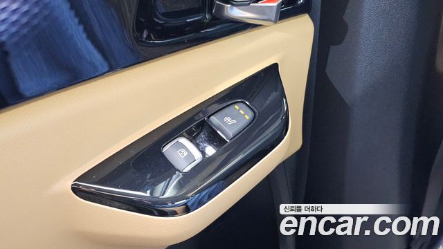 Kia Canival 2021 — photo 29