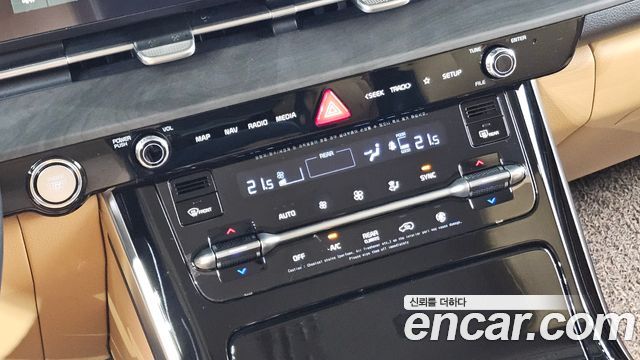 Kia Canival 2021 — photo 30