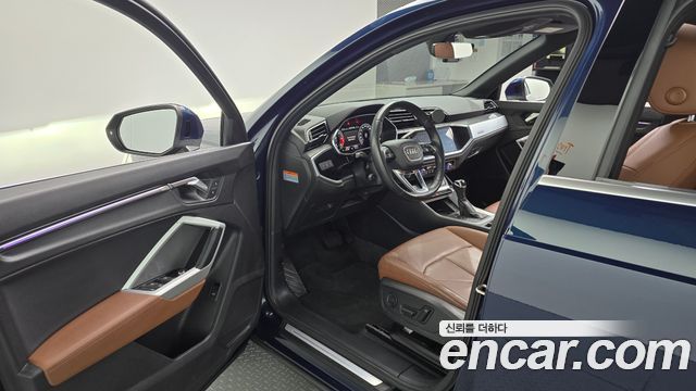 Audi Q3 2020 — photo 13