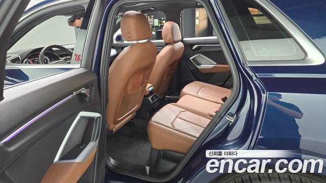 Audi Q3 2020 — photo 17