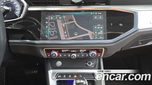 Audi Q3 2020 — photo 18