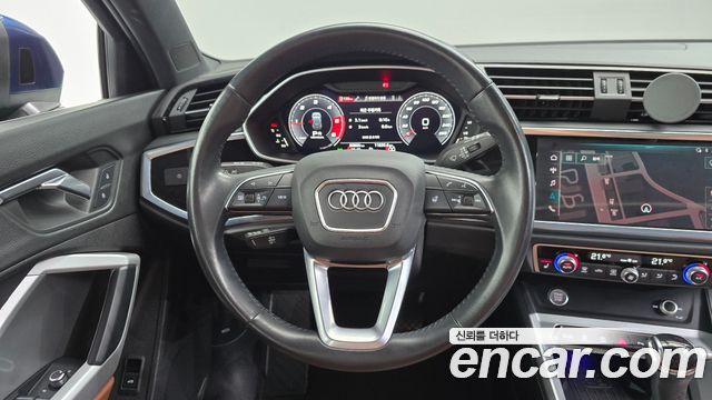 Audi Q3 2020 — photo 19